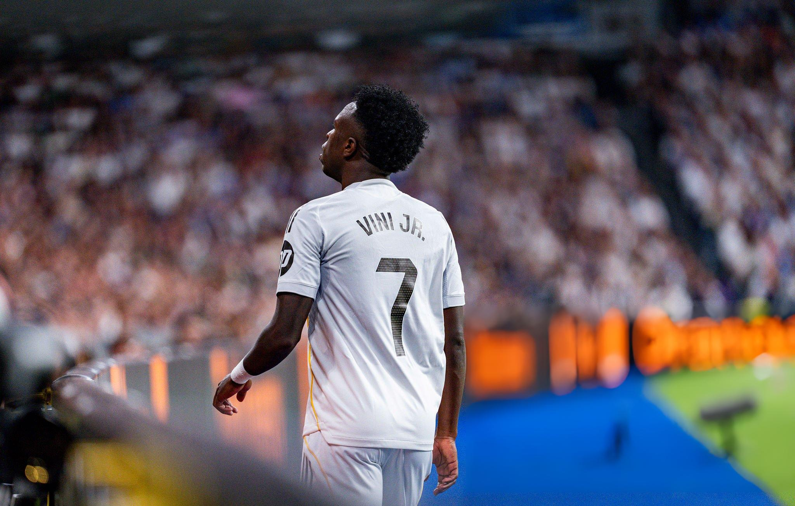 Vinicius Júnior issues apology after El Clásico outburst