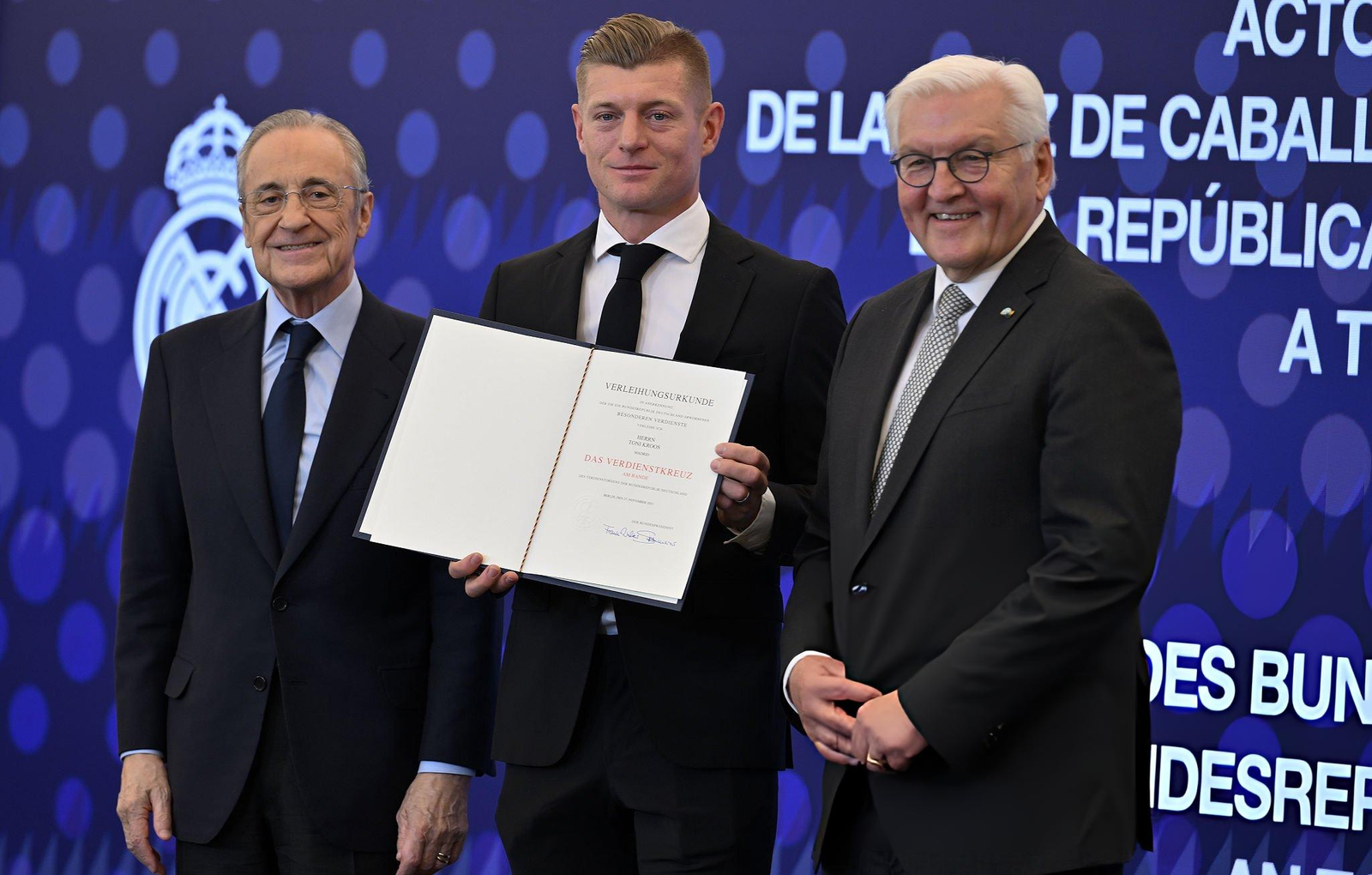 Toni Kroos Receives One of Germany’s Highest Honours at the Bernabéu