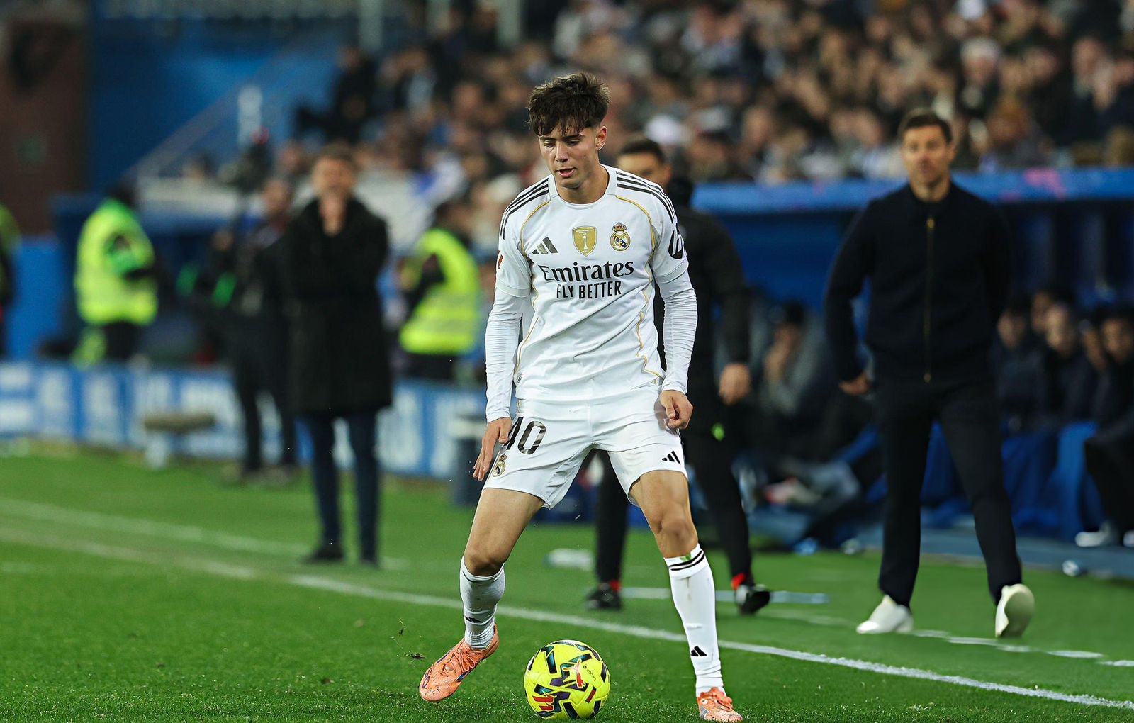 Arsenal keep close watch on Real Madrid’s Víctor Valdepeñas