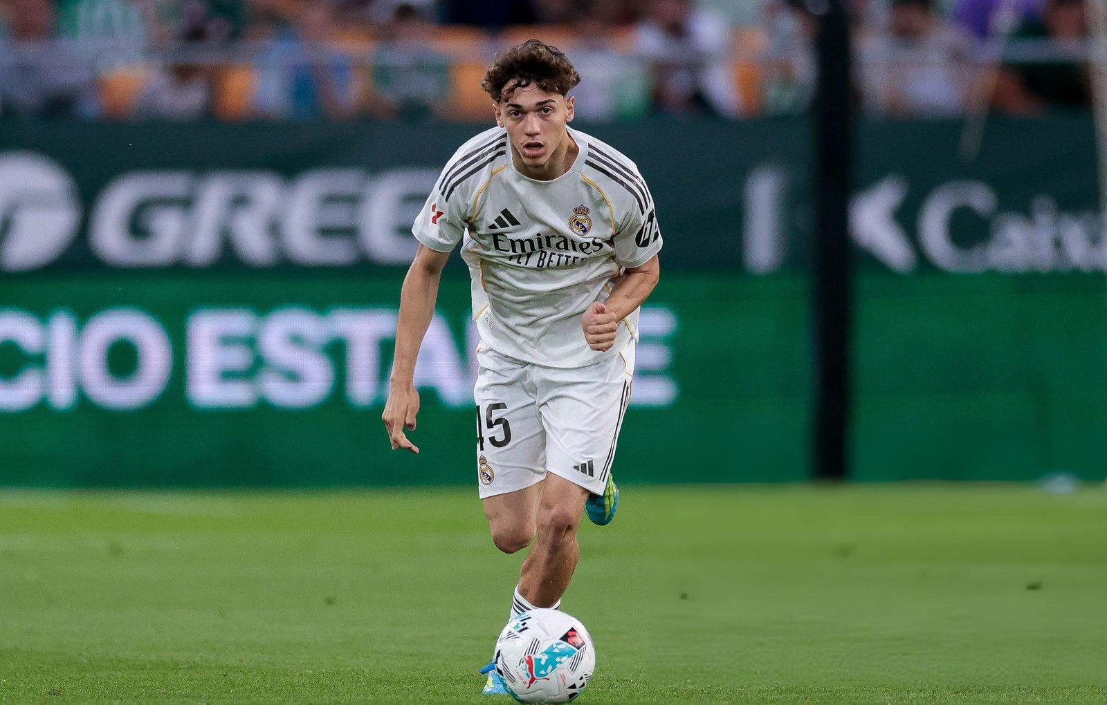 Thiago Pitarch Returns to Castilla: Midfielder Boosts Final Charge for La Fábrica 2 Thiago Pitarch Returns to Castilla: Midfielder Boosts Final Charge for La Fábrica