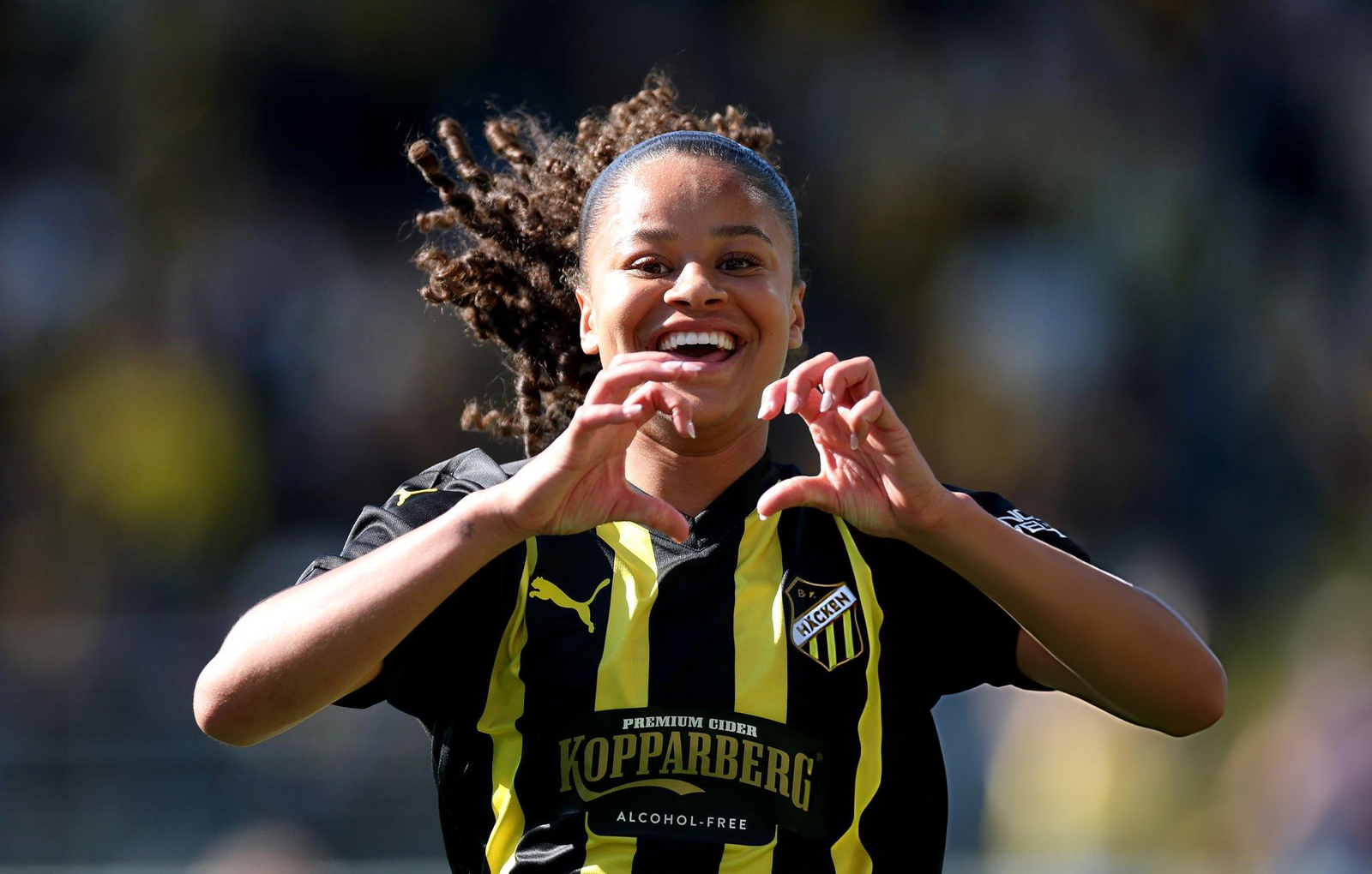 Madrid Femenino Shatter World Record to Sign 45-Goal Phenom Felicia Schröder 3 Madrid Femenino Shatter World Record to Sign 45-Goal Phenom Felicia Schröder