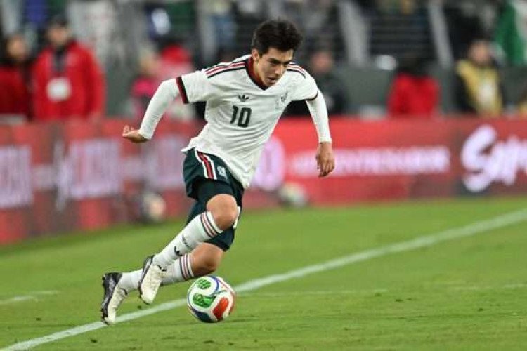 Real Madrid Eye Mexican Prodigy Gilberto Mora in Barca Battle